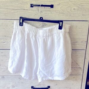 SALE🌴White Goa Beachwear by Japana